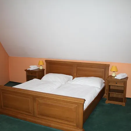 Ξενοδοχείο Boucek 3*