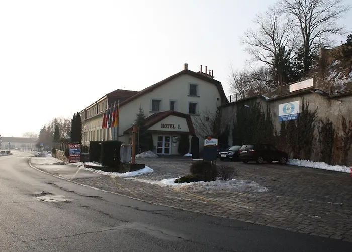 Boucek Hotel 3*